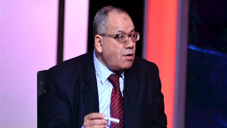 مصر – الحبس 3 أشهر للمحامي نبيه الوحش بتهمة سب وقذف خالد منتصر