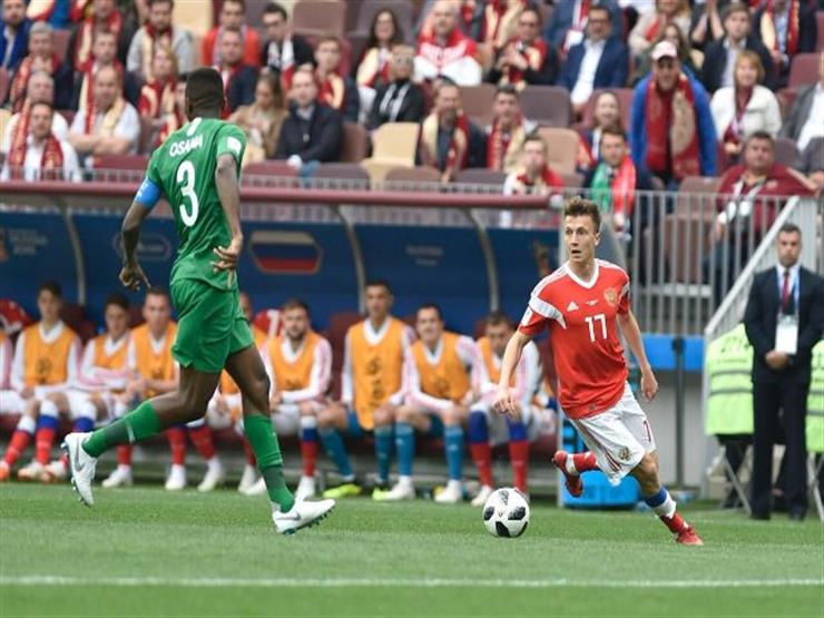 مهارة رائعة من لاعب روسيا أمام مدافع السعودية مهارة رائعة من لاعب روسيا أمام مدافع السعودية