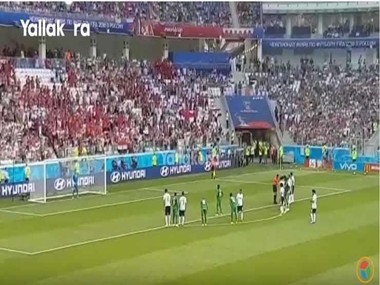 فيديو | فرحة مشجعين مصريين بروسيا عقب تصدي"الحضري" لضربة الجزاء بمباراة "مصر و السعودية"