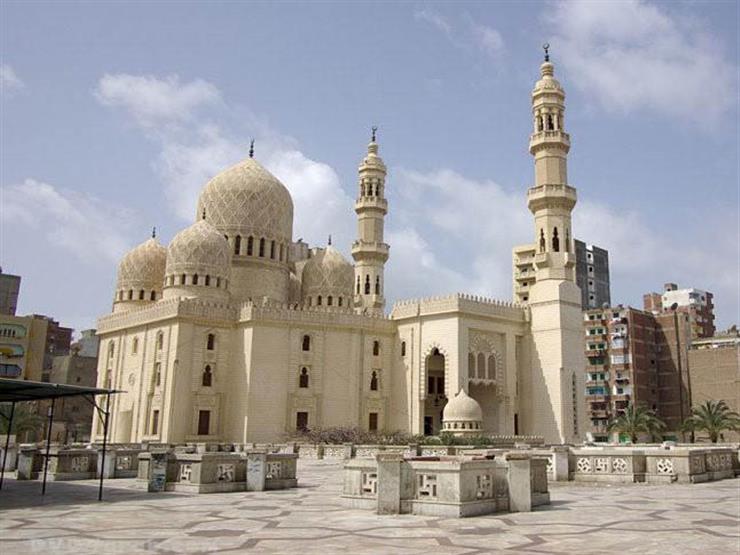 لحماية صناديق النذور والمواطنين في المولد.. مسجد "سيدي بشر" | مصراوى