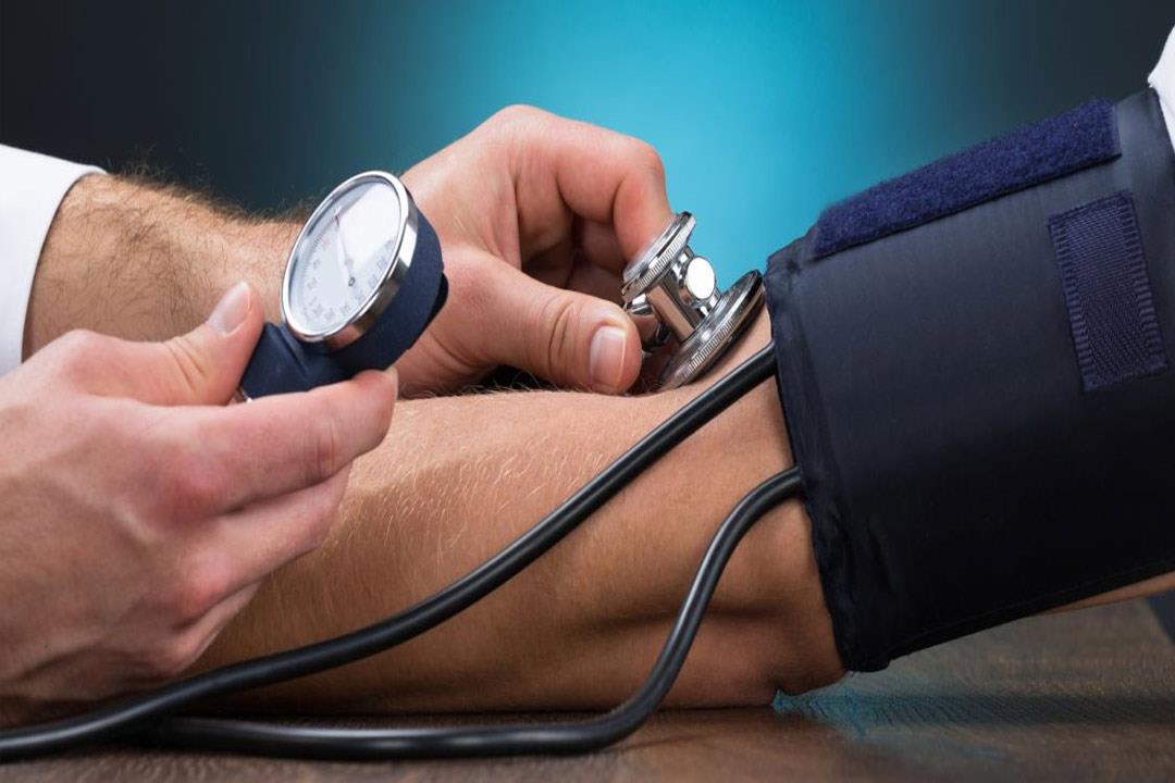 ارتفاع ضغط الدم قد يزيد خطر الإصابة بالخرف
