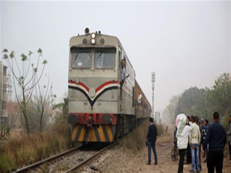 "السكك الحديدية": تحقيق في واقعة إيقاف قطار أبو قير 10 دقائق
