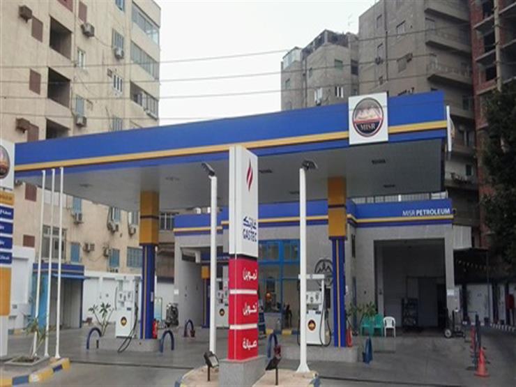 مصرف أبوظبي يهدي عملائه 3 آلاف لتر بنزين عند شراء سيارة جديدة أو مستعملة.