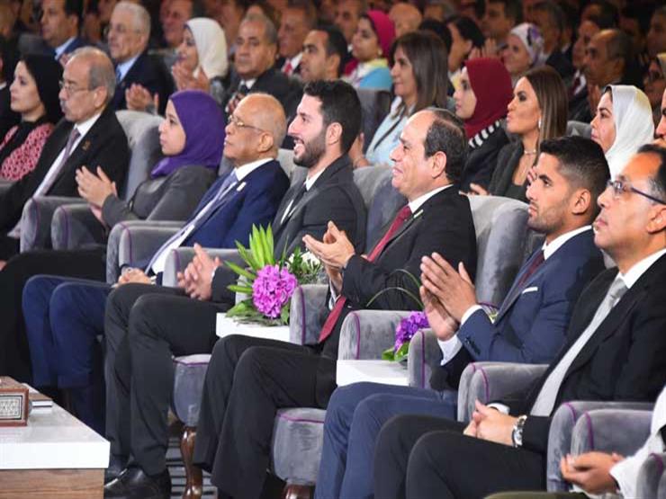 عماد الدين حسين: "اسأل الرئيس" بمؤتمرات الشباب أصبحت منتدى نقاش سياسي حقيقي