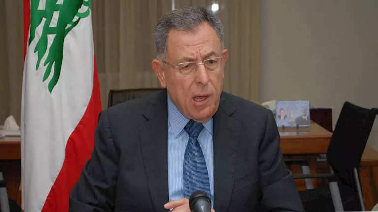 السنيورة: لبنان يمر بمرحلة حرجة ويجب إعادة تفعيل الهدنة علنًا السنيورة: لبنان يمر بمرحلة حرجة ويجب إعادة تفعيل الهدنة علنًا