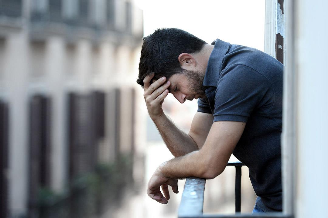دراسة: فيروس الهربس قد يسبب الاكتئاب والاضطراب ثنائي القطب