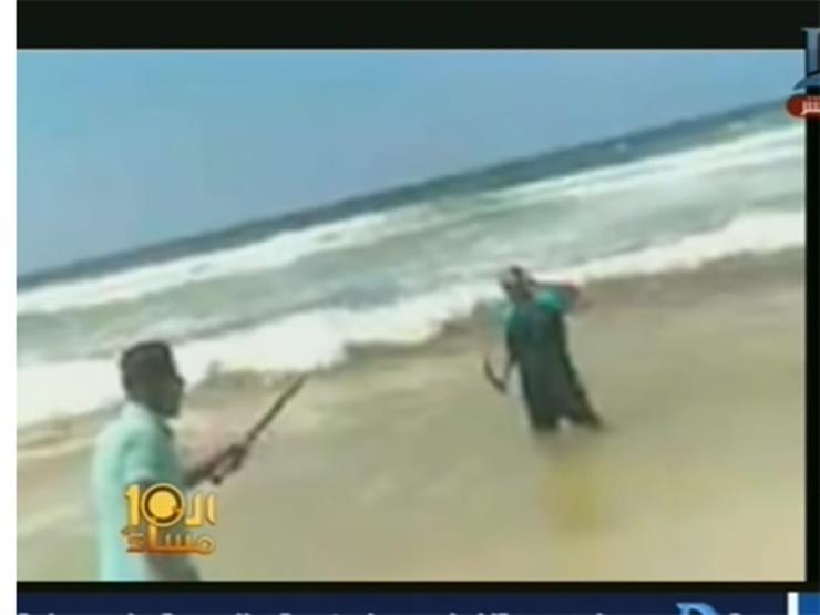 بالفيديو.. شقيق زوجة ضحية شاطئ الإسكندرية: "القاتل لم يعاكس أختي"