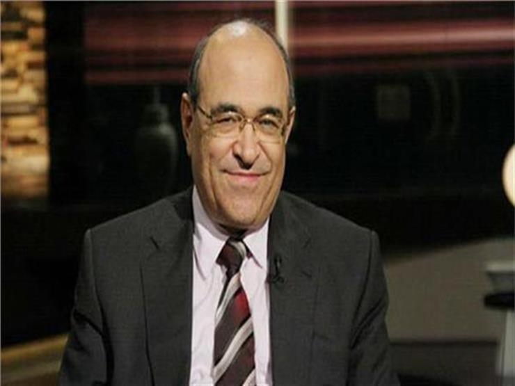 الفقي: شريف إسماعيل قال عن محافظي حكومته "مقعدهم محبة"