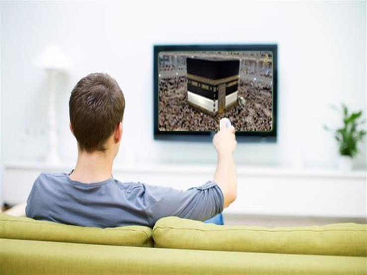 علي جمعة: النظر إلى الكعبة عبر التلفزيون "عبادة"