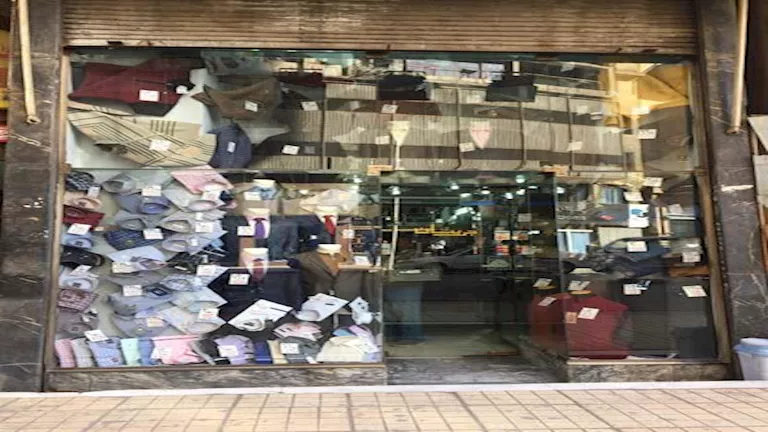 20 % زيادة.. رئيس الشعبة: أعياد الميلاد أنعشت مبيعات الملابس