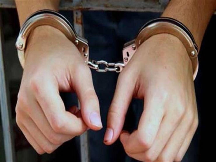 ضبط سيدة بتهمة تجميع مدخرات المصريين العاملين بالخارج في كفر الشيخ ضبط سيدة بتهمة تجميع مدخرات المصريين العاملين بالخارج في كفر الشيخ