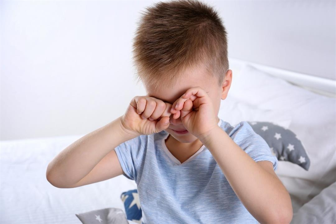 أبرزها الانزعاج من الضوء.. 6 علامات تنذرِك بوجود مشكلة في عين طفلِك (إنفوجراف)