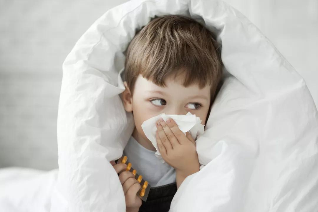 منها نزلات البرد..  4 أمراض شائعة تصيب طفلِك في فصل الشتاء