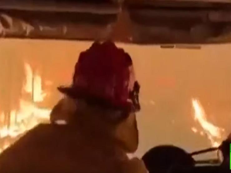 بالفيديو..رجال إطفاء أستراليون يقحمون أنفسهم في غابة مشتعلة 