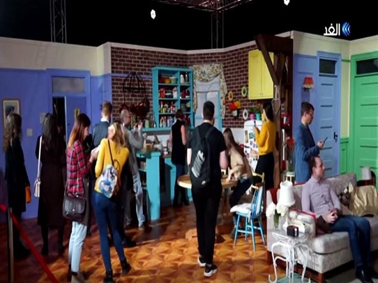 مقهى بـ"موسكو" يحتفل بمرور 25 عامًا على مسلسل "Friends" الأمريكي- فيديو