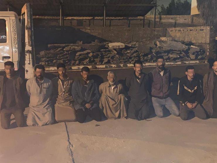 القبض على 9 أشخاص أثناء قيامهم بسرقة مصنع للحديد والصلب بالتبين القبض على 9 أشخاص أثناء قيامهم بسرقة مصنع للحديد والصلب بالتبين