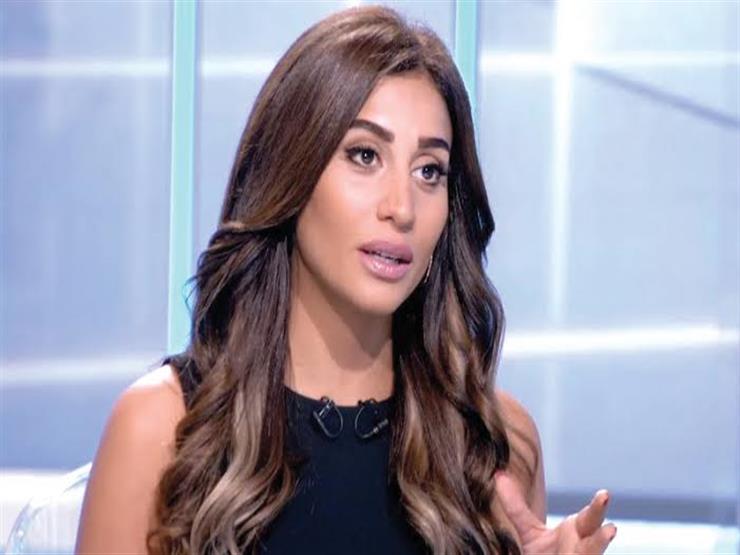 مي عز الدين تكشف عن رأيها في دينا الشربيني مي عز الدين تكشف عن رأيها في دينا الشربيني
