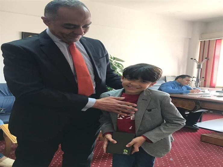 "فخور بأني مصري".. والد "طفل مدينتي" يكشف تفاصيل مقابلته وزير العدل