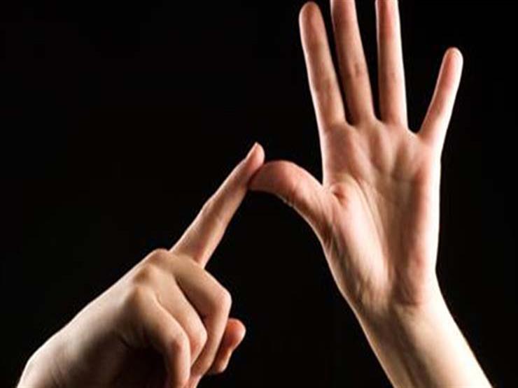 "أحنا أصحاب قضية".. خبير لغة الإشارة يطرح مبادرة شبابية لتقديم محتوى تثقيفي لضعاف السمع