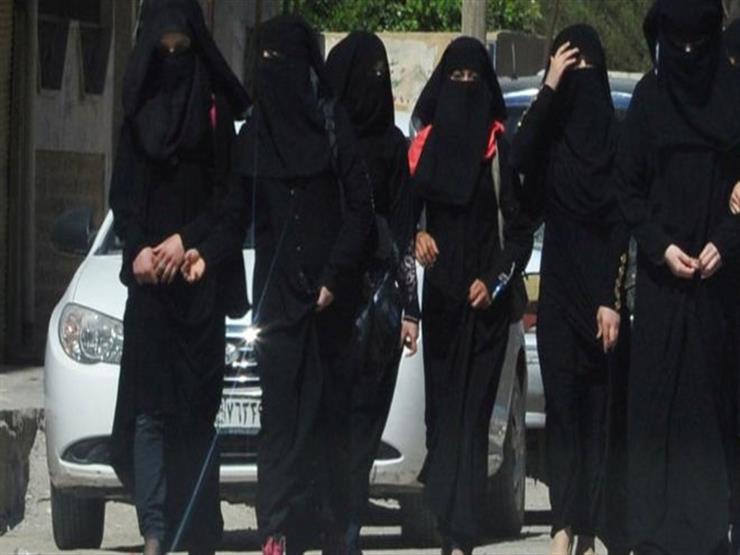 صنداي تلجراف: عروس تنظيم الدولة شميمة بيغوم كانت تحمل الكلاشينكوف وتلقب بـ "شرطية الأخلاق الصارمة" صنداي تلجراف: عروس تنظيم الدولة شميمة بيغوم كانت تحمل الكلاشينكوف وتلقب بـ "شرطية الأخلاق الصارمة"