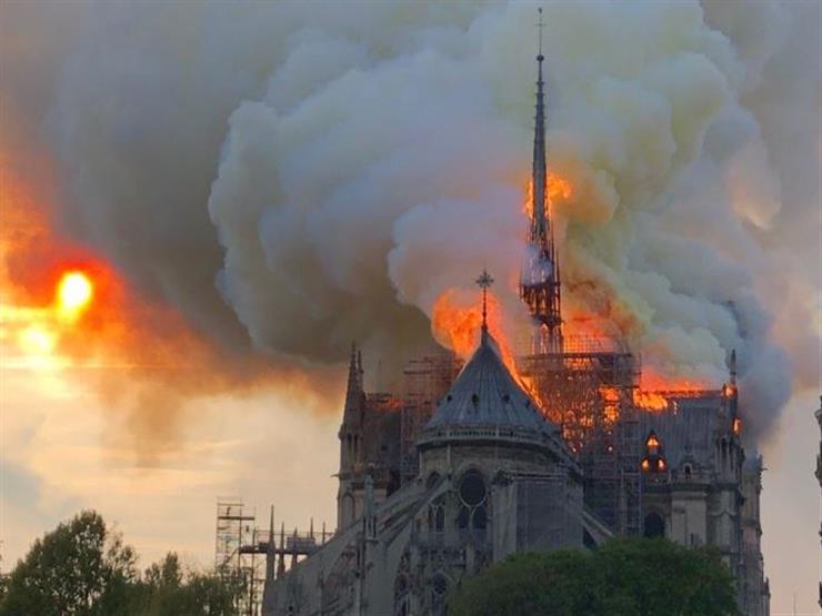 الإطفاء الفرنسية: إنقاذ "الهيكل الرئيسي" لكاتدرائية نوتردام
