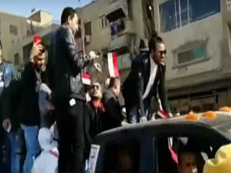 بالفيديو.. مسيرة ضخمة احتفالًا بانطلاق الاستفتاء على التعديلات الدستورية بحدائق القبة 