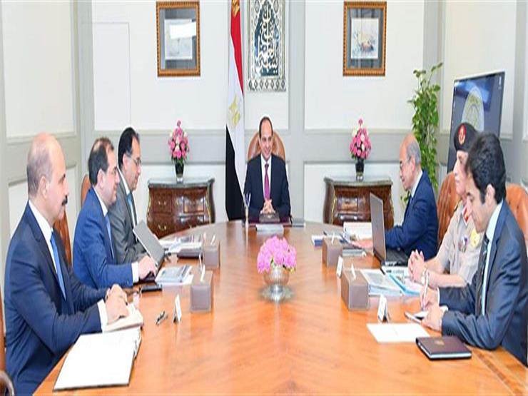السيسي يوجه بتطوير صناعة البتروكيماويات لتحقيق الاكتفاء الذاتي السيسي يوجه بتطوير صناعة البتروكيماويات لتحقيق الاكتفاء الذاتي