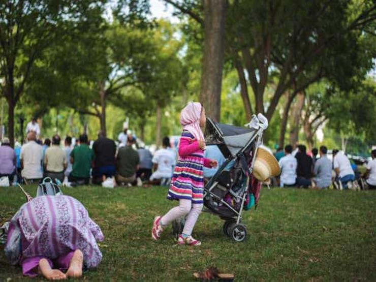 كيفية صلاة المرأة في الحدائق والأماكن العامة.. أمين الفتوى يوضح كيفية صلاة المرأة في الحدائق والأماكن العامة.. أمين الفتوى يوضح