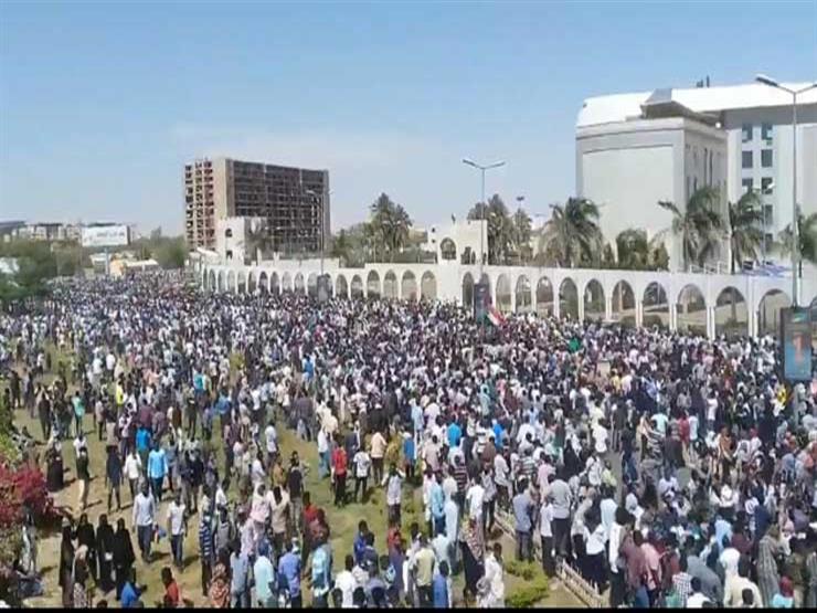 السودان الحكومة تستعد لفض اعتصام وزارة الدفاع مصراوى