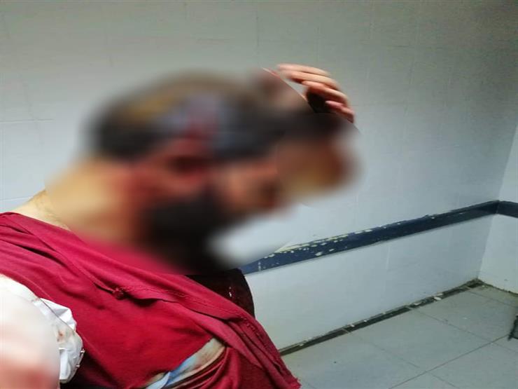 "بركة دم" في قبلة الصلاة.. 3 أشقاء يمزقون جسد شاب بـ"المطاوي" داخل مسجد بالفيوم "بركة دم" في قبلة الصلاة.. 3 أشقاء يمزقون جسد شاب بـ"المطاوي" داخل مسجد بالفيوم