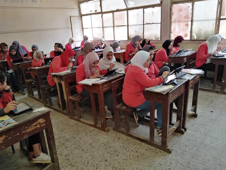 عقبة وحل وحيد.. مصير مجهول لـ "الثانوية التراكمية" تزامنًا مع عُطلة البرلمان عقبة وحل وحيد.. مصير مجهول لـ "الثانوية التراكمية" تزامنًا مع عُطلة البرلمان