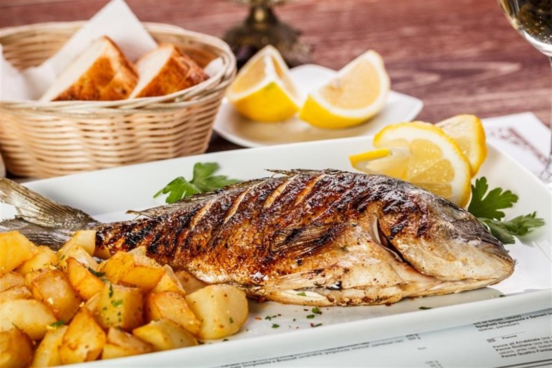 تناول 3 وجبات سمك أسبوعيًا تحميك من مرض خطير