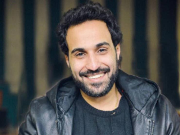 صورة أحمد فهمي الظاهر هنا الزاهد عضتني و أوس أوس يسخر مصراوى