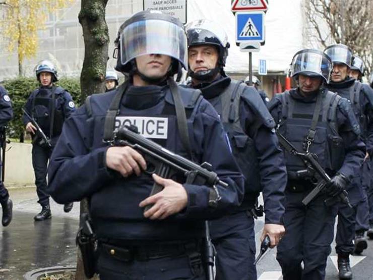 الشرطة تفرق اعتصاما مؤيدا للفلسطينيين في معهد الدراسات السياسية في باريس