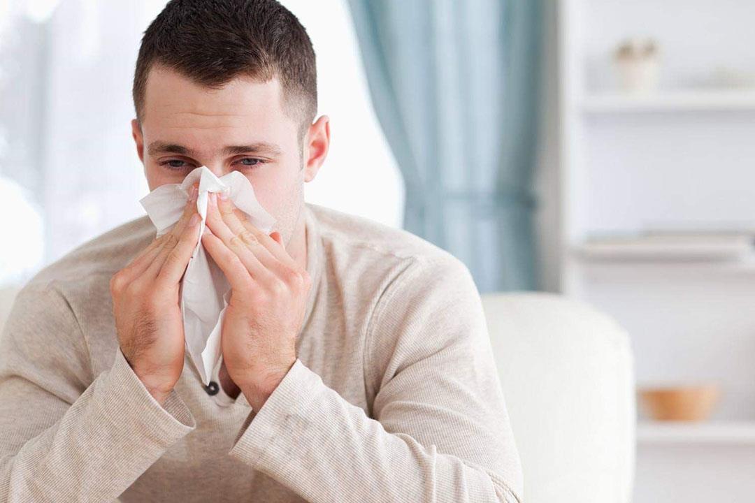 منها الموبايلات الذكية.. 6 أشياء داخل منزلك تصيبك بالبرد والإنفلونزا 