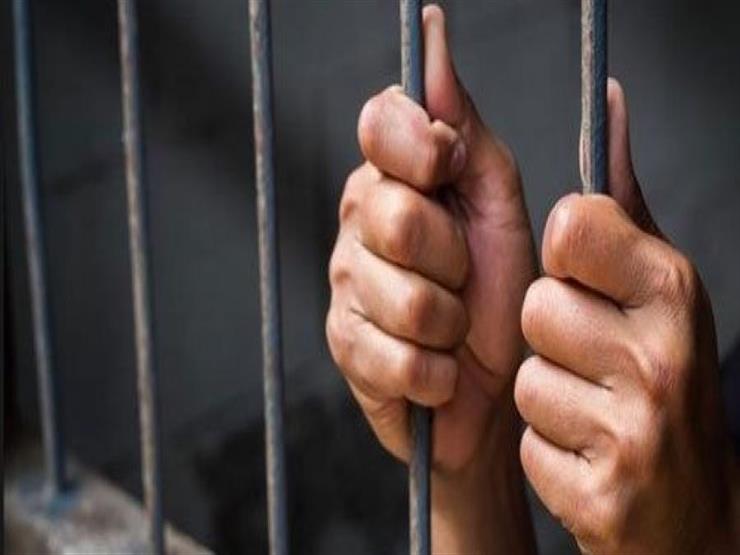 خنقه ودفن جثته في الرمال.. ضبط المتهم بقتل طفل ودفنه بقنا خنقه ودفن جثته في الرمال.. ضبط المتهم بقتل طفل ودفنه بقنا