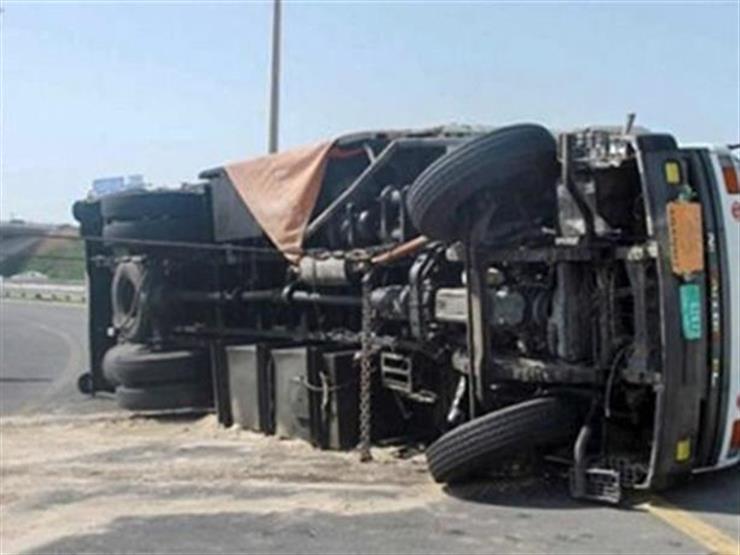 مصرع موظف في انقلاب سيارة نقل بسوهاج مصرع موظف في انقلاب سيارة نقل بسوهاج