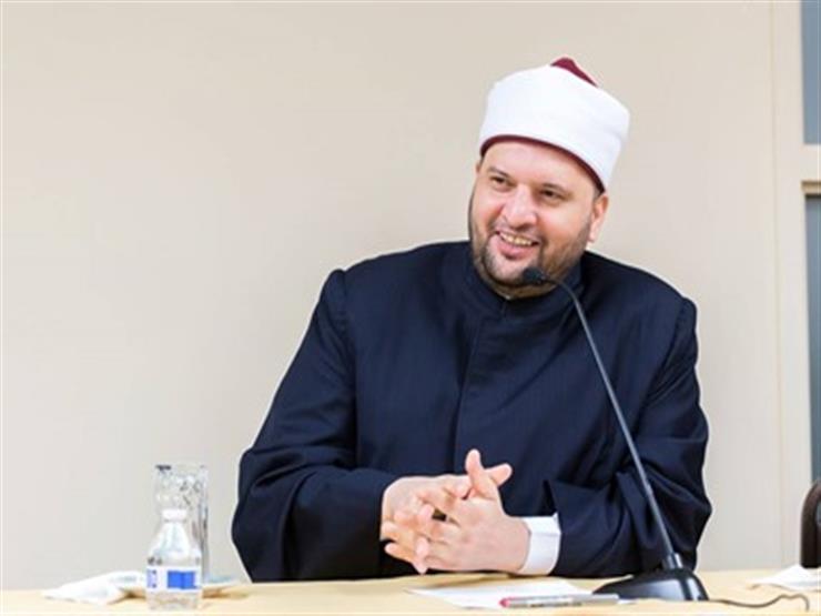 الدكتور إبراهيم نجم مستشار مفتي الجمهورية والأمين 