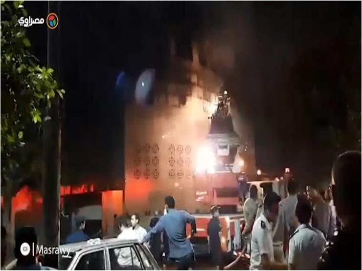 رجال الدفاع المدني يخمدون حريق "كنيسة الأنبا بولا"
