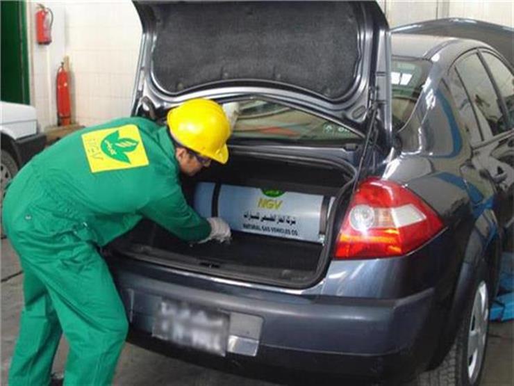 عبد الفتاح فرحات: " البترول تدعم الاتجاه لتحويل السيارات للغاز الطبيعي"