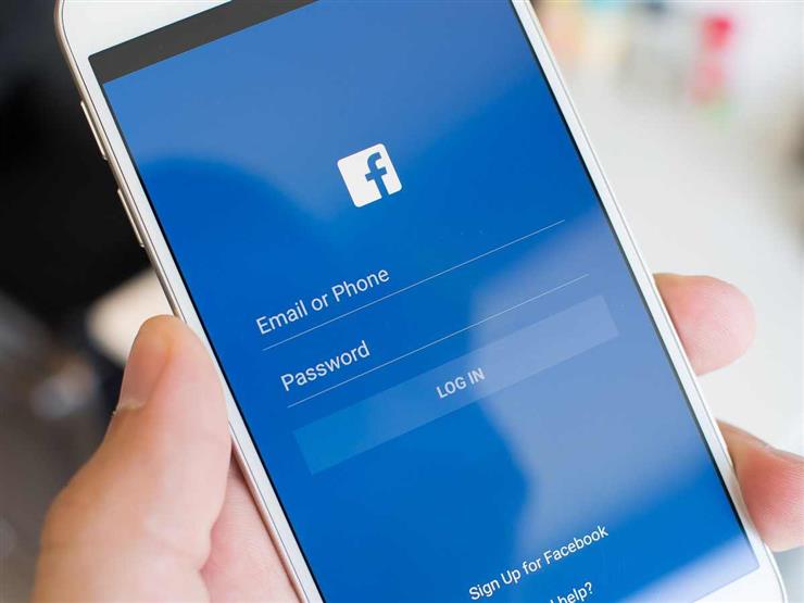 "فيسبوك" تختبر الوضع الليلي في تطبيقها الأساسي "فيسبوك" تختبر الوضع الليلي في تطبيقها الأساسي