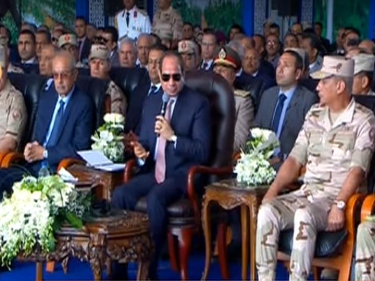 "بتقبض كام؟".. السيسي يفاجئ رئيس "الوطنية للزراعات المحمية" بسؤال عن راتبه "بتقبض كام؟".. السيسي يفاجئ رئيس "الوطنية للزراعات المحمية" بسؤال عن راتبه