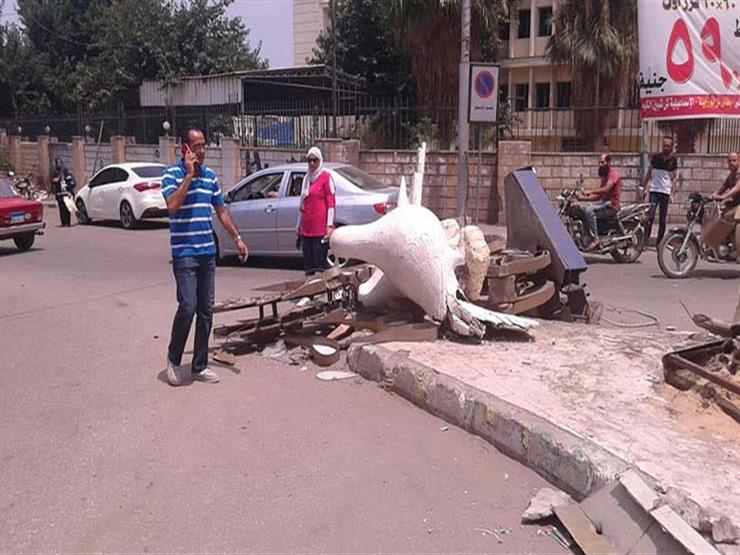 صدمته سيارة تحطم تمثال حمامة السلام بالمنصورة صور مصراوى