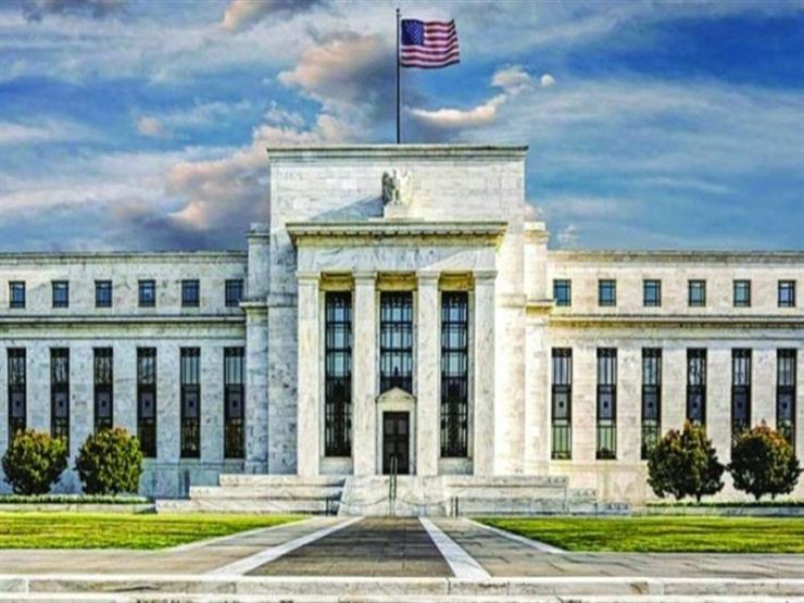 الفيدرالي الأمريكي يرفع توقعاته للتضخم إلى 3.3% في 2023