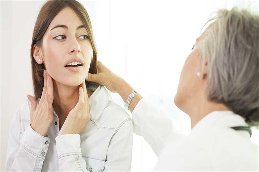 أعراض تكشف الإصابة بسرطان الغدة الدرقية الكونسلتو