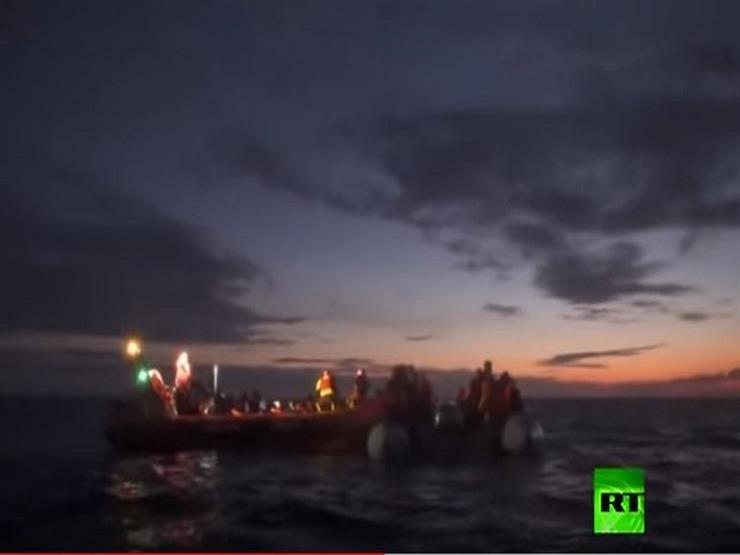 لحظات من الرعب لمهاجرين في عرض البحر- فيديو