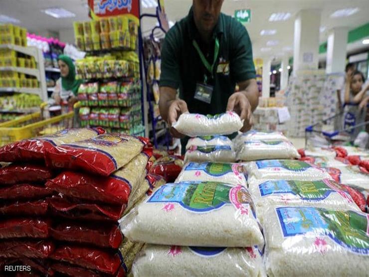 رغم تراجع الدولار.. لماذا لا تنخفض أسعار السلع في الأسواق؟ رغم تراجع الدولار.. لماذا لا تنخفض أسعار السلع في الأسواق؟