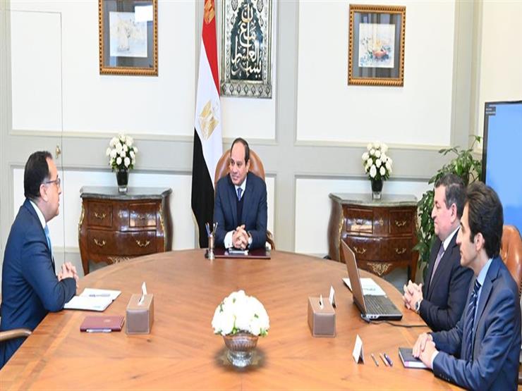 تفاصيل اجتماع السيسي برئيس الوزراء ووزير الإعلام تفاصيل اجتماع السيسي برئيس الوزراء ووزير الإعلام