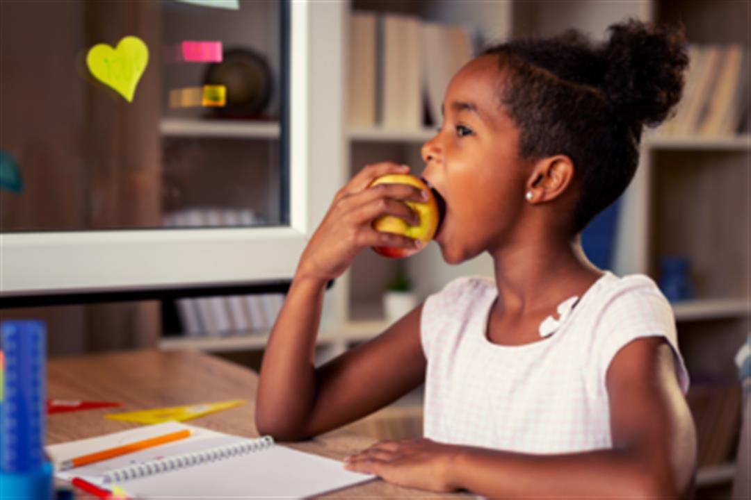 استعدادًا للدراسة.. 5 أطعمة قدميها لطفلك يوميًا لزيادة ذكائه