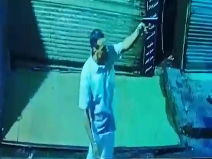 لحظة إطلاق نار على رواد مقهى بساحل روض الفرج (فيديو) لحظة إطلاق نار على رواد مقهى بساحل روض الفرج (فيديو)